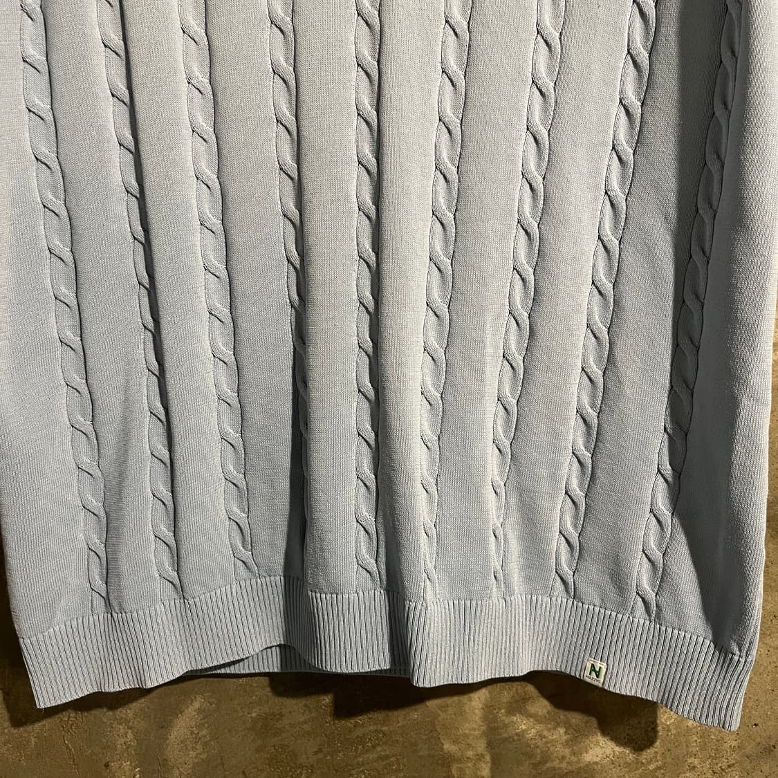 헤지스 케이블 카라넥 니트 반팔 상품이미지3