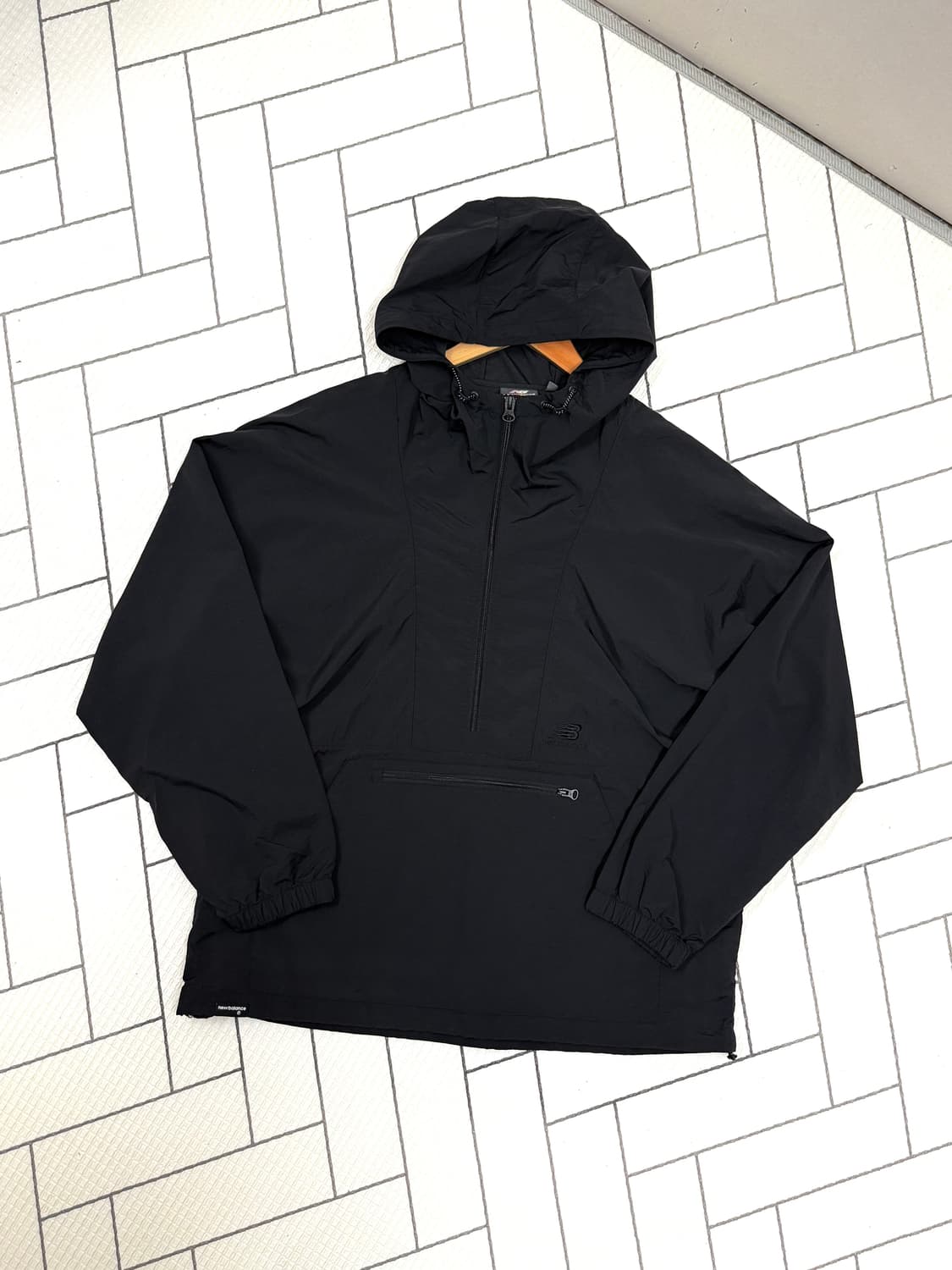 남성 95 M / 뉴발란스 아노락 바람막이 블랙 상품이미지1