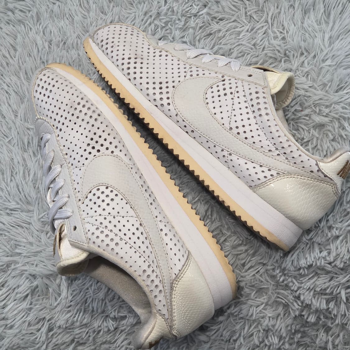 8q-5:나이키 코르테즈 화이트 펀칭 레더 (24.5cm) 상품이미지8