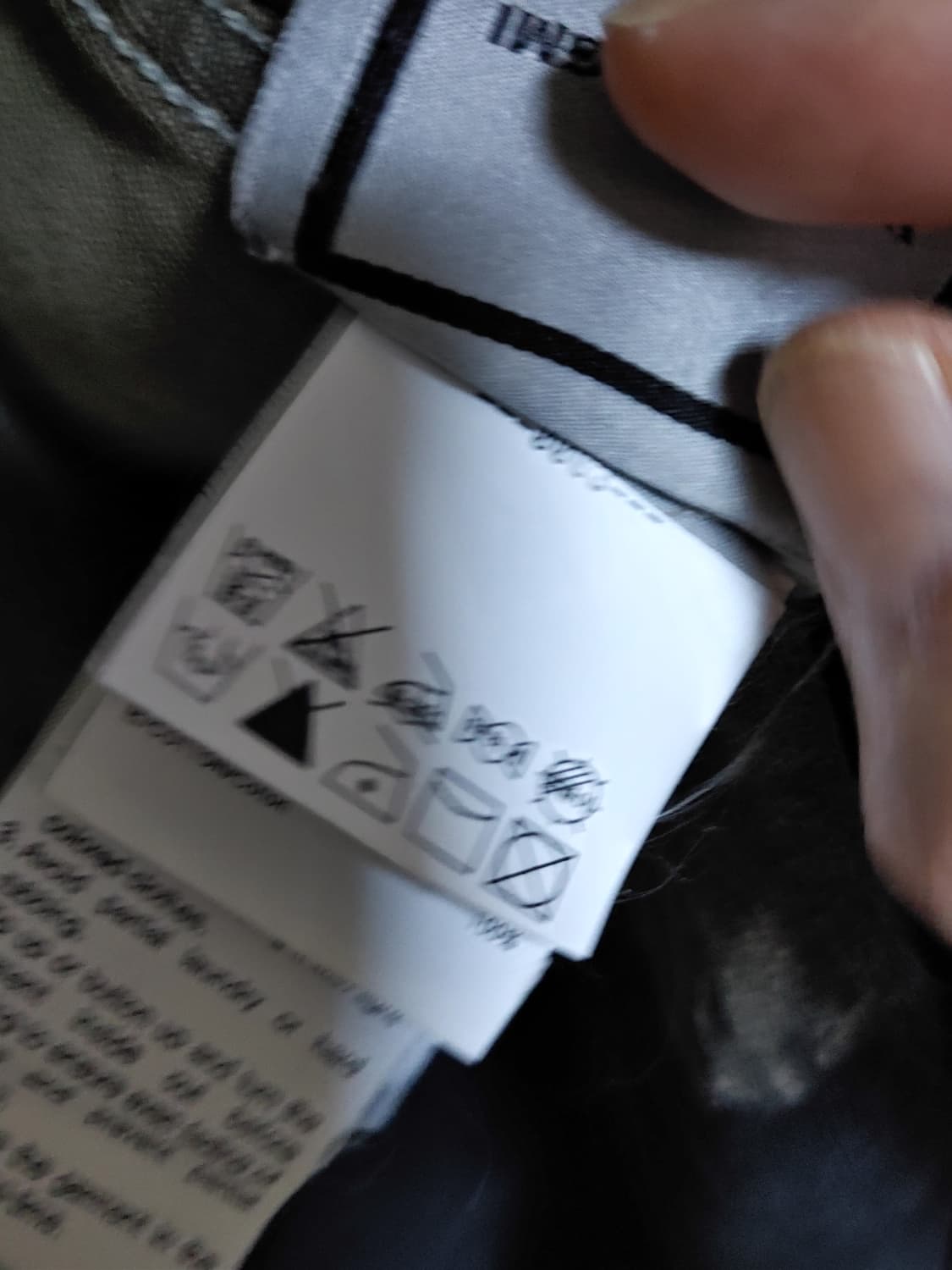 우영미 22fw 블리치드 샘플 자켓 팝니다 상품이미지8