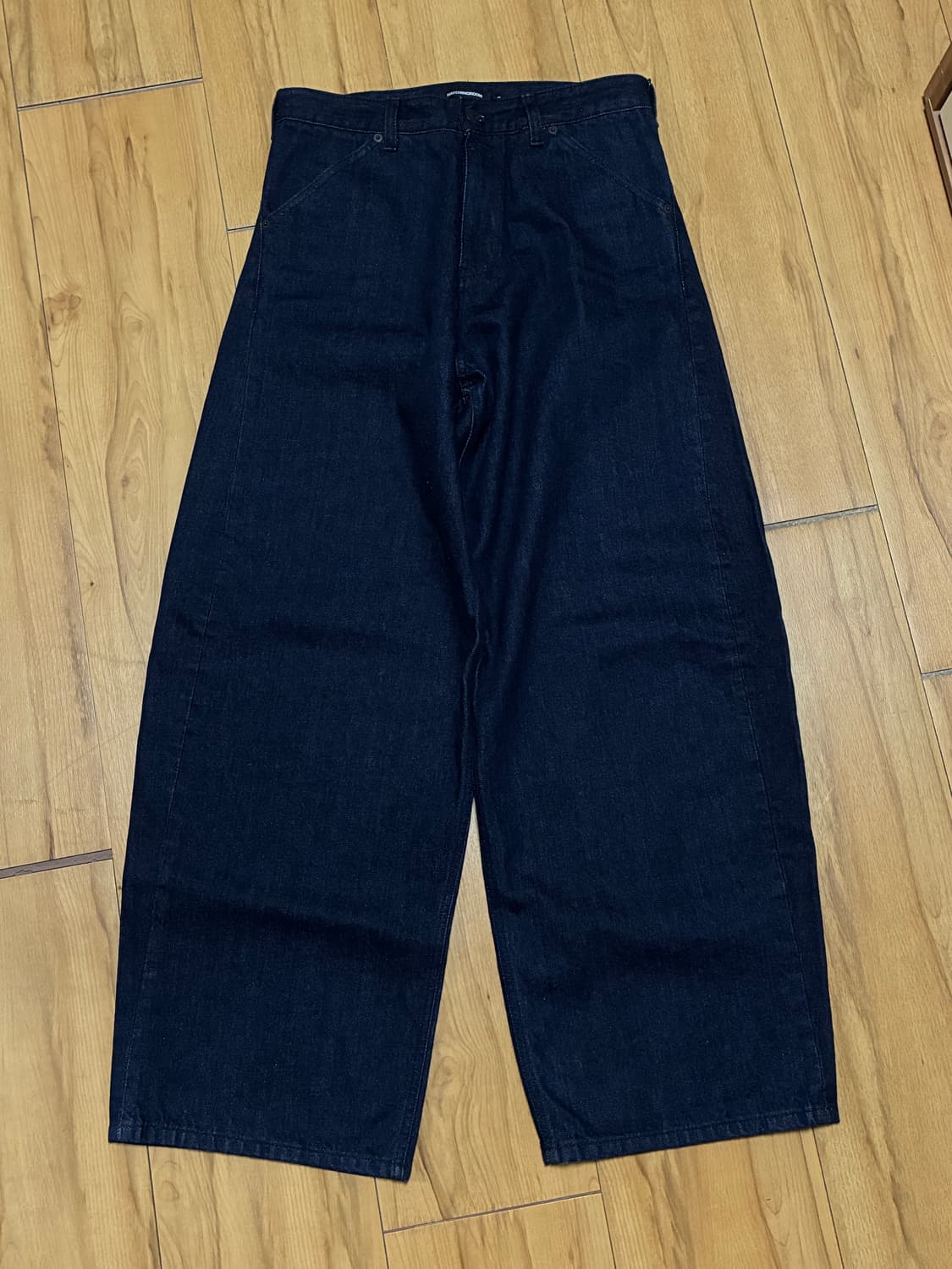 해칭룸 커브드 데님팬츠 인디고 3사이즈 상품이미지3