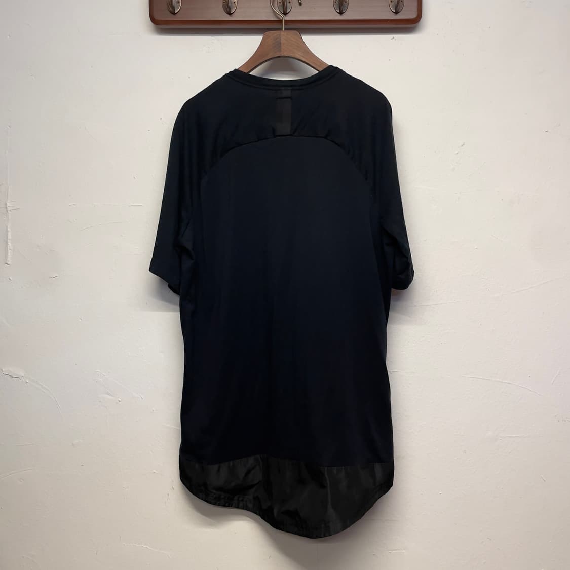 나이키 테크팩 블랙 반팔 티셔츠   상품이미지6