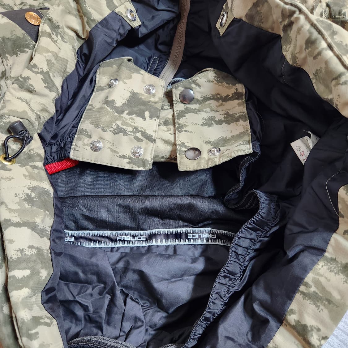 H382 [S] 파블리스 FABLICE 카모 스키 보드복 점퍼
 상품이미지6