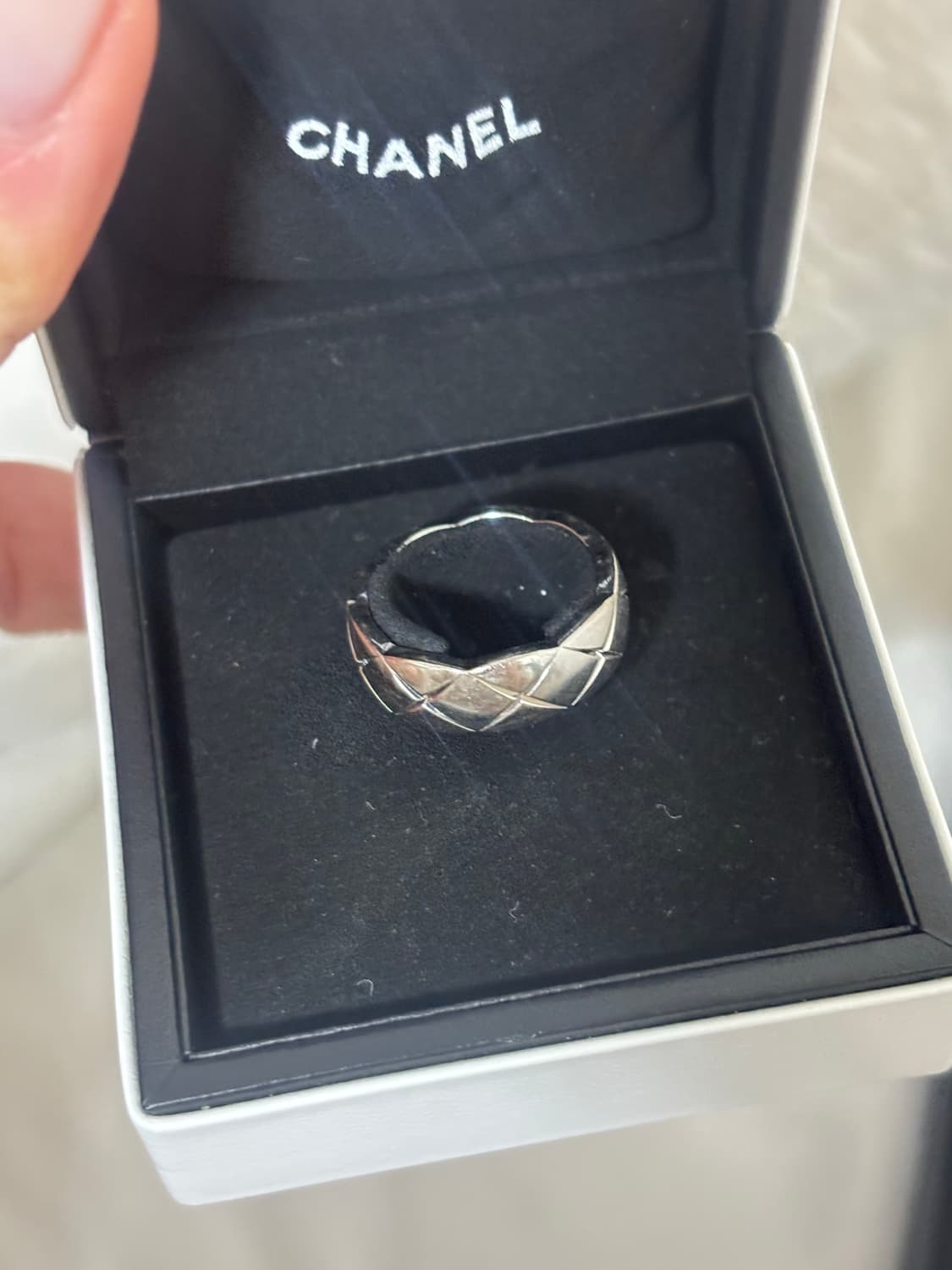 샤넬 코코크러쉬 스몰 화이트골드 55호(매장구매) 상품이미지3