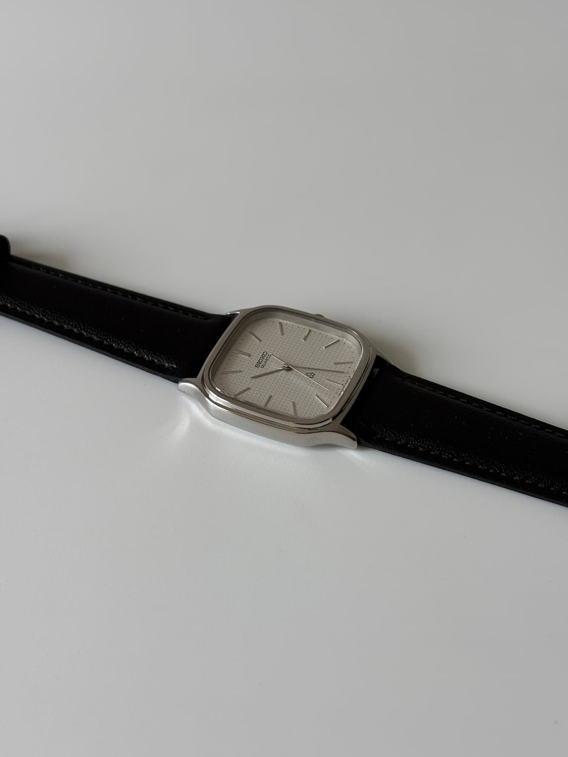 1980년대 Chariot 텍스쳐 다이얼 실버 스퀘어 쿼츠 남성 상품이미지5