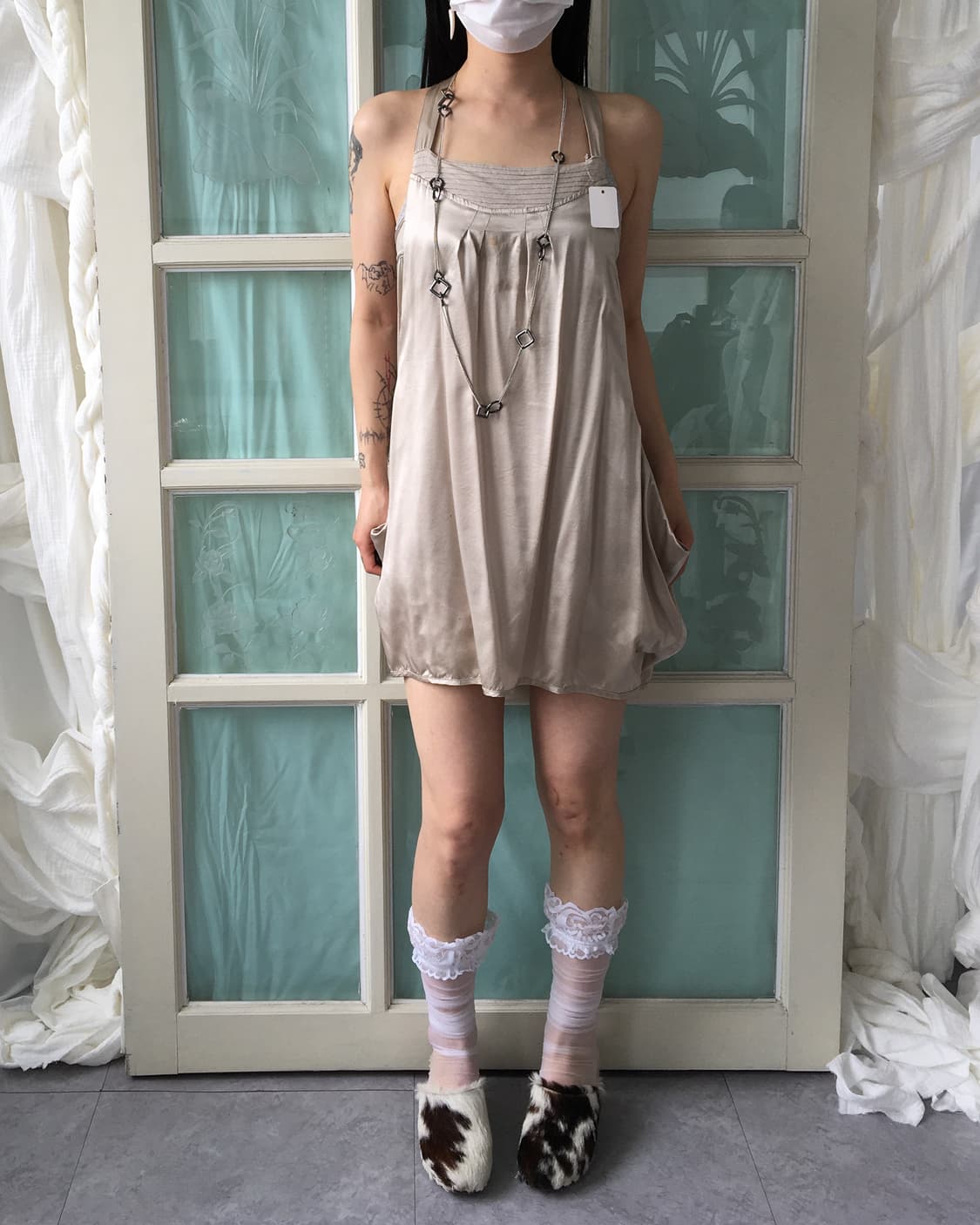 Glossy unbalanced point sleeveless onepi 상품이미지8