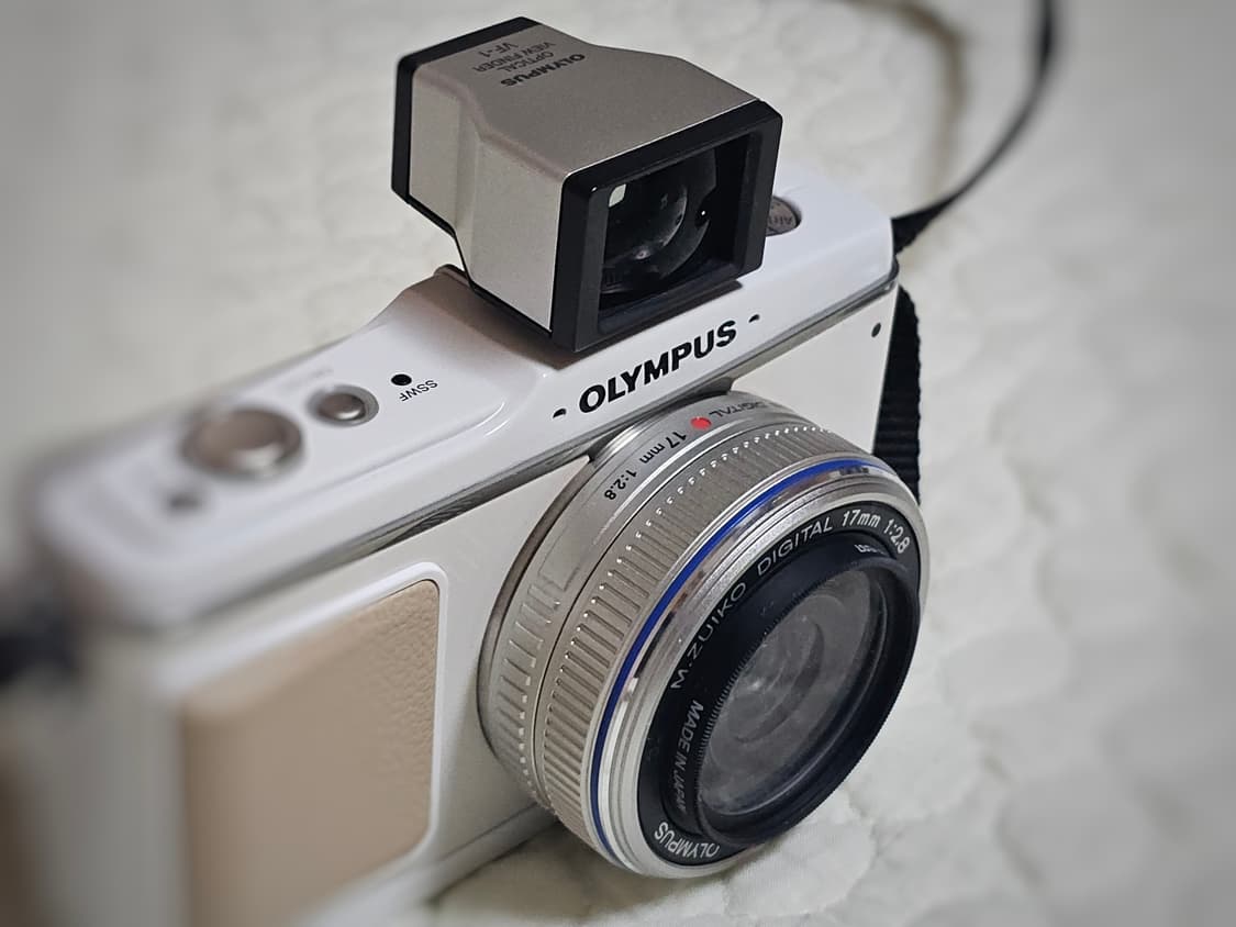 올림푸스 M.ZUIKO DIGITAL 17mm F2.8 렌즈와 VF-1 상품이미지9