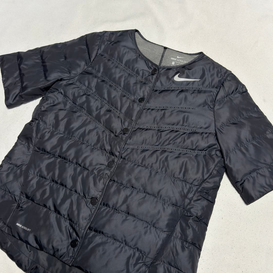 S 나이키 에어로로프트 블랙 하프 경량패딩 상품이미지1