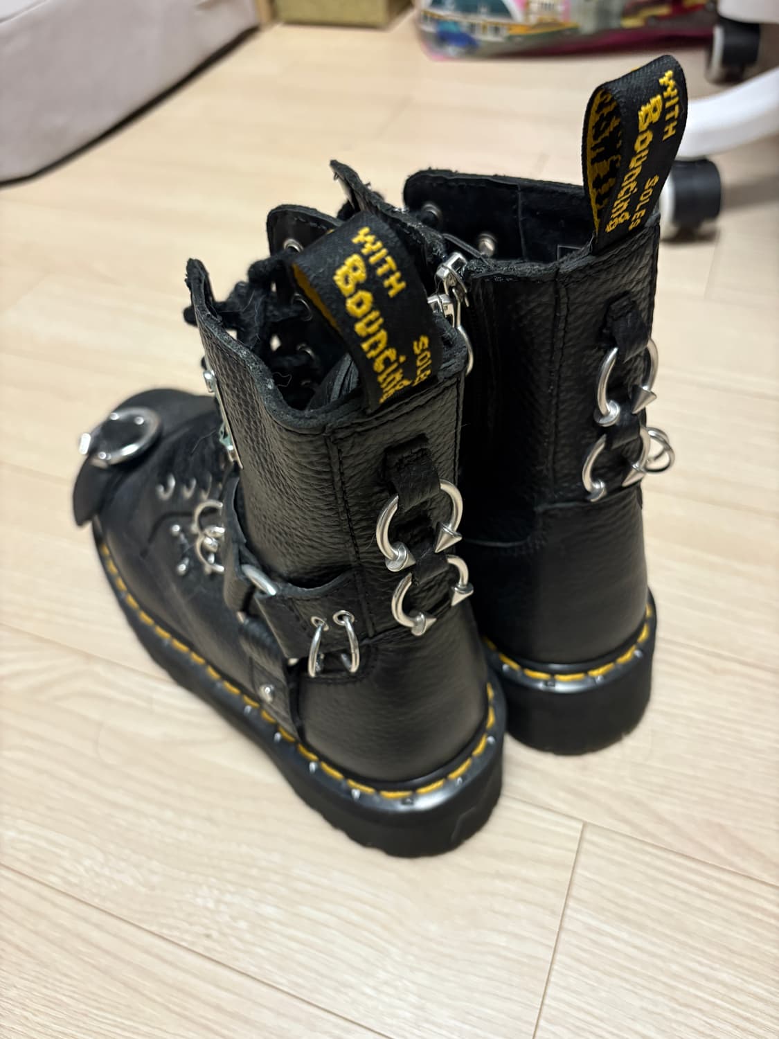 닥터마틴 제이든 피어싱 상품이미지2