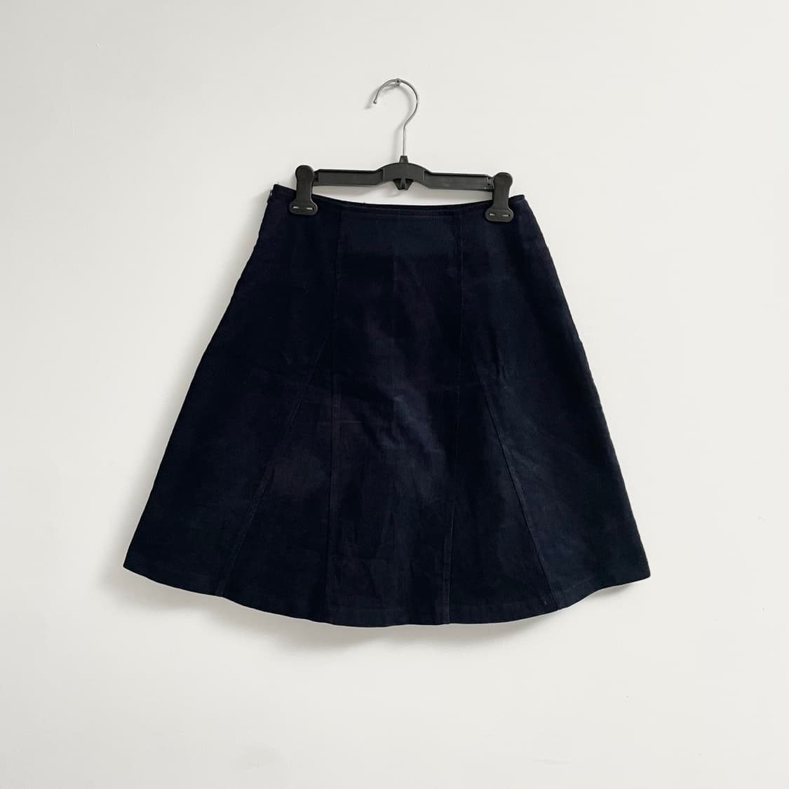 [addmore] 에드모어 니브 코듀로이 미디스커트 (navy) 상품이미지9
