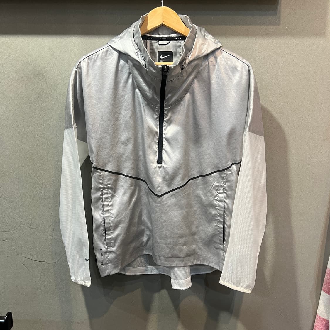 (L)나이키 테크팩 후드 바람막이 상품이미지1