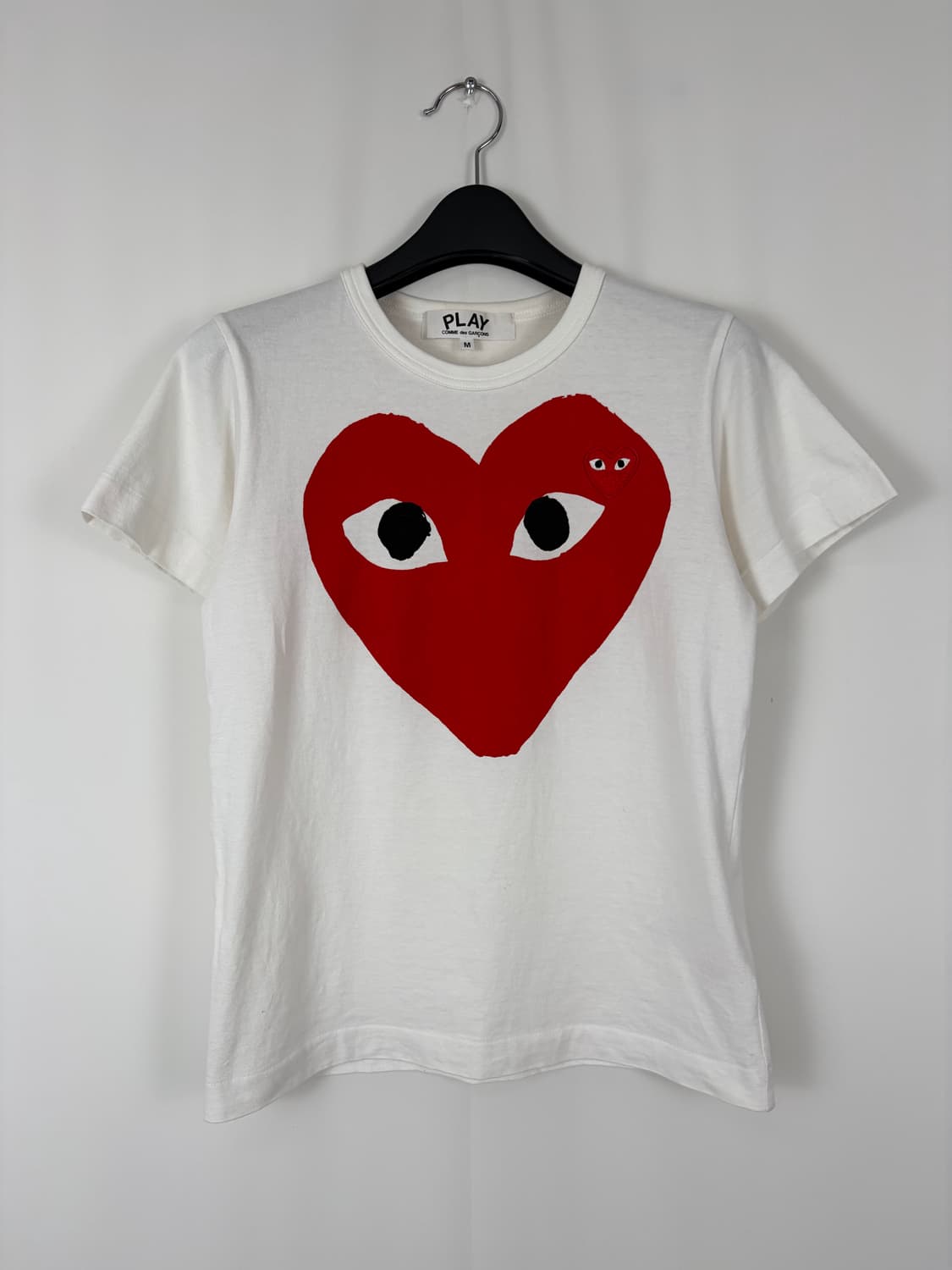 a281) 꼼데가르송 레드와펜 빅하트 반팔티셔츠 상품이미지1