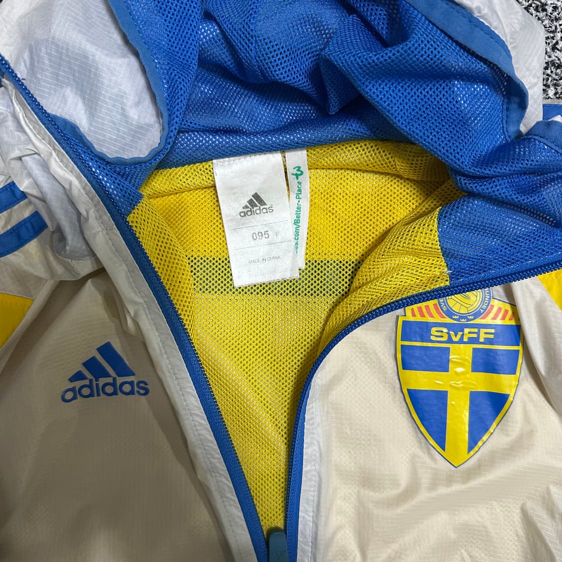 (95) 아디다스 스웨덴 축구대표팀 후드 바람막이 상품이미지2