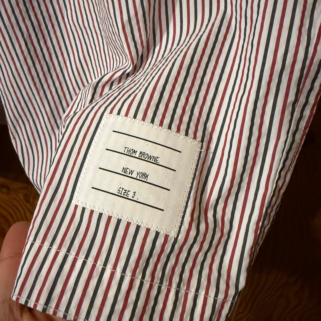 톰브라운 반바지 판매 합니다. 상품이미지3