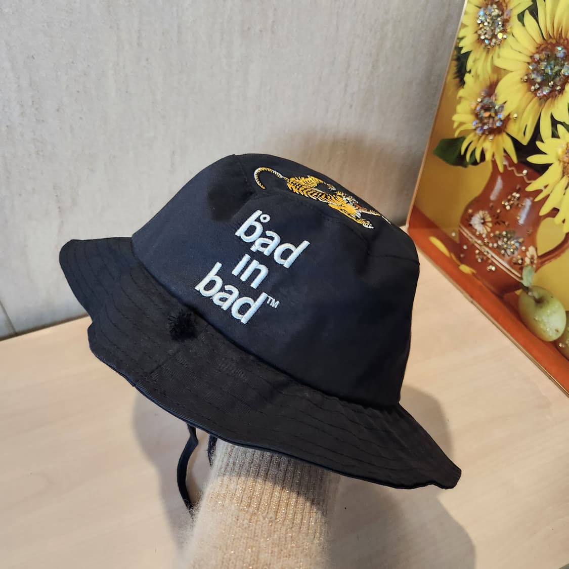 BAD IN BAD 🐯 타이거 자수 버킷햇 블랙 — 스트릿 감성 끝판왕 상품이미지5