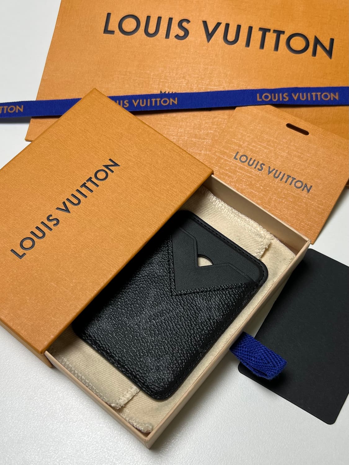 [정품] 루이비통 포르트 카르트 마그넷 / 맥세이프 카드지갑 상품이미지3
