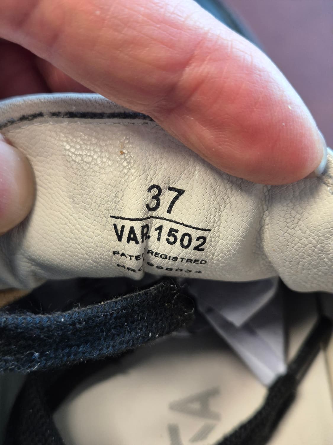 235-240(37) 정품 프리미아타 스니커즈  상품이미지6