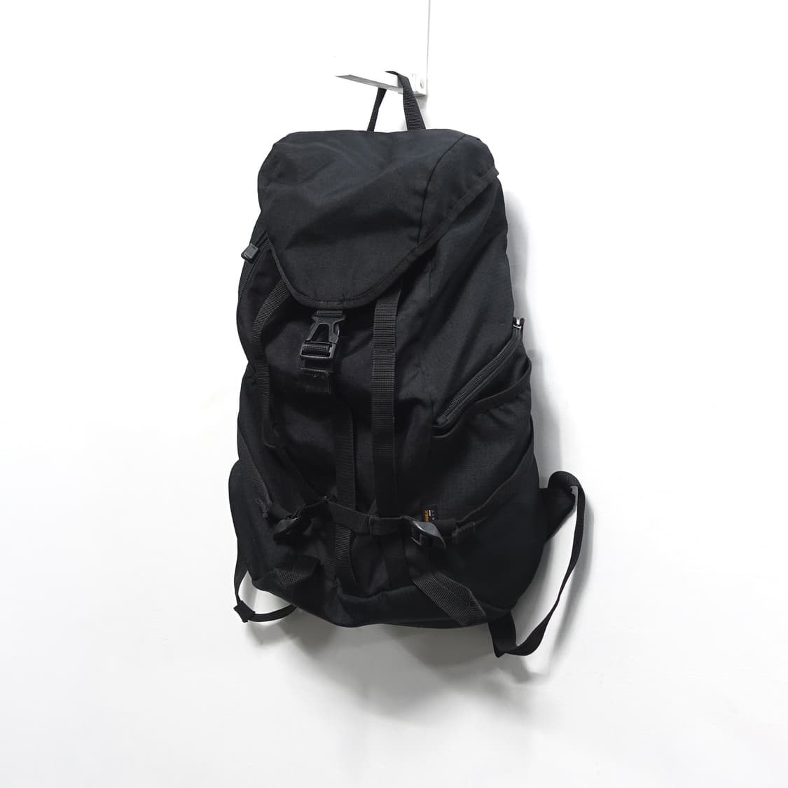 UNIQLO 유니클로 코듀라 탑커버 백팩 상품이미지4