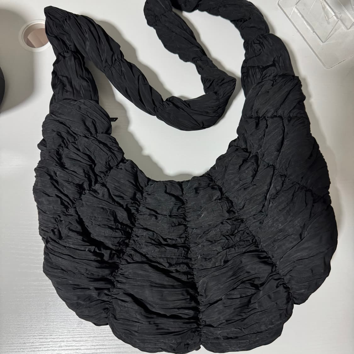 [ COS ] 코스 리플 크로스바디백 블랙 상품이미지2