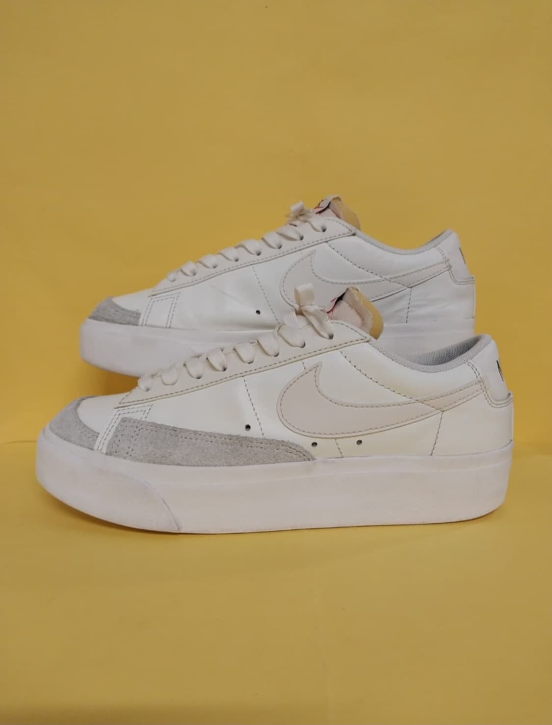 여성 나이키 블레이저 로우 플랫폼 세일 화이트 운동화 (255) 상품이미지1