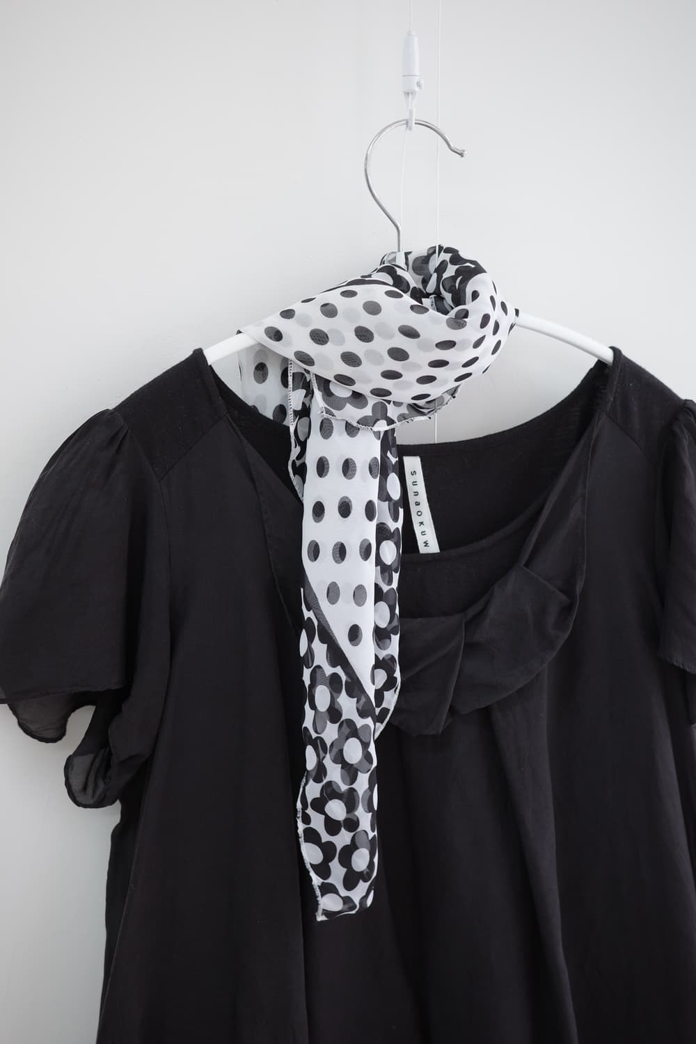Dot flower pattern scarf 상품이미지1