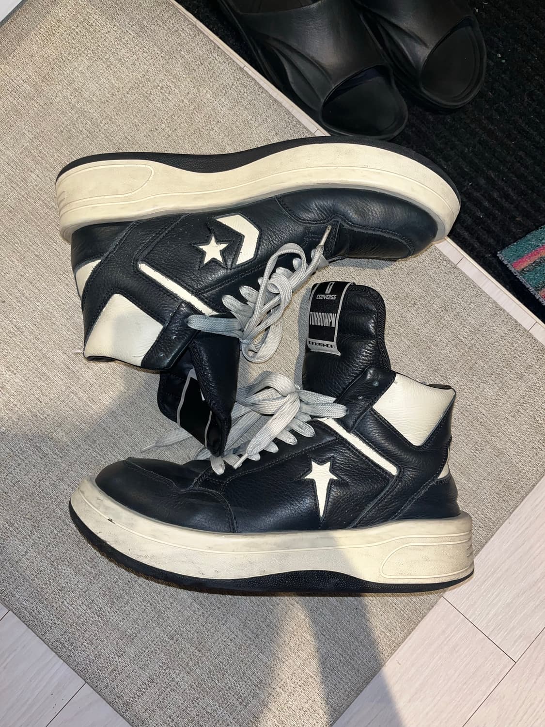 컨버스 x 릭오웬스 다크쉐도우 터보웨폰 블랙크림 상품이미지1