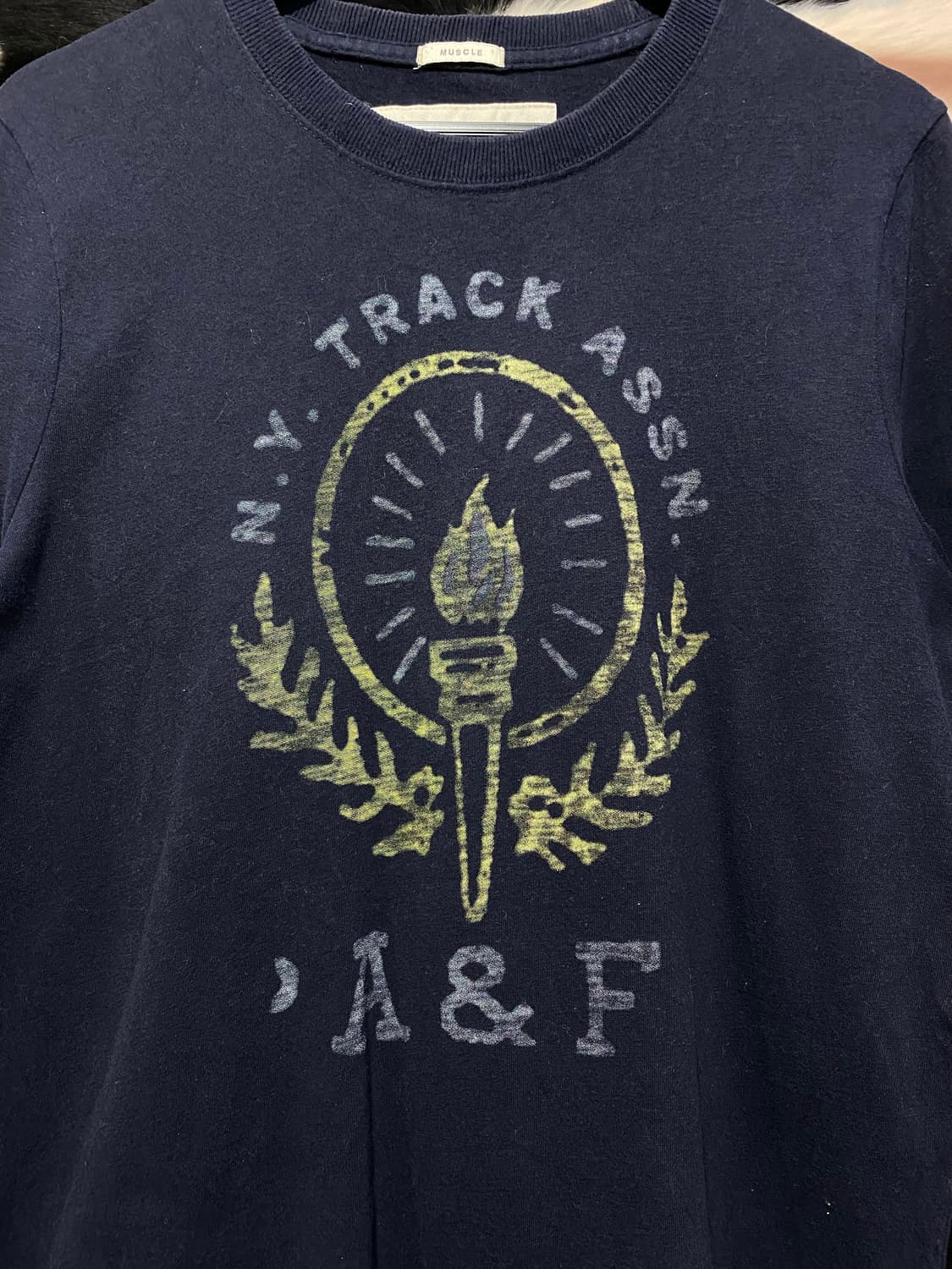 Abercrombie 빈티지 성화봉 프린팅 반팔티셔츠 상품이미지3