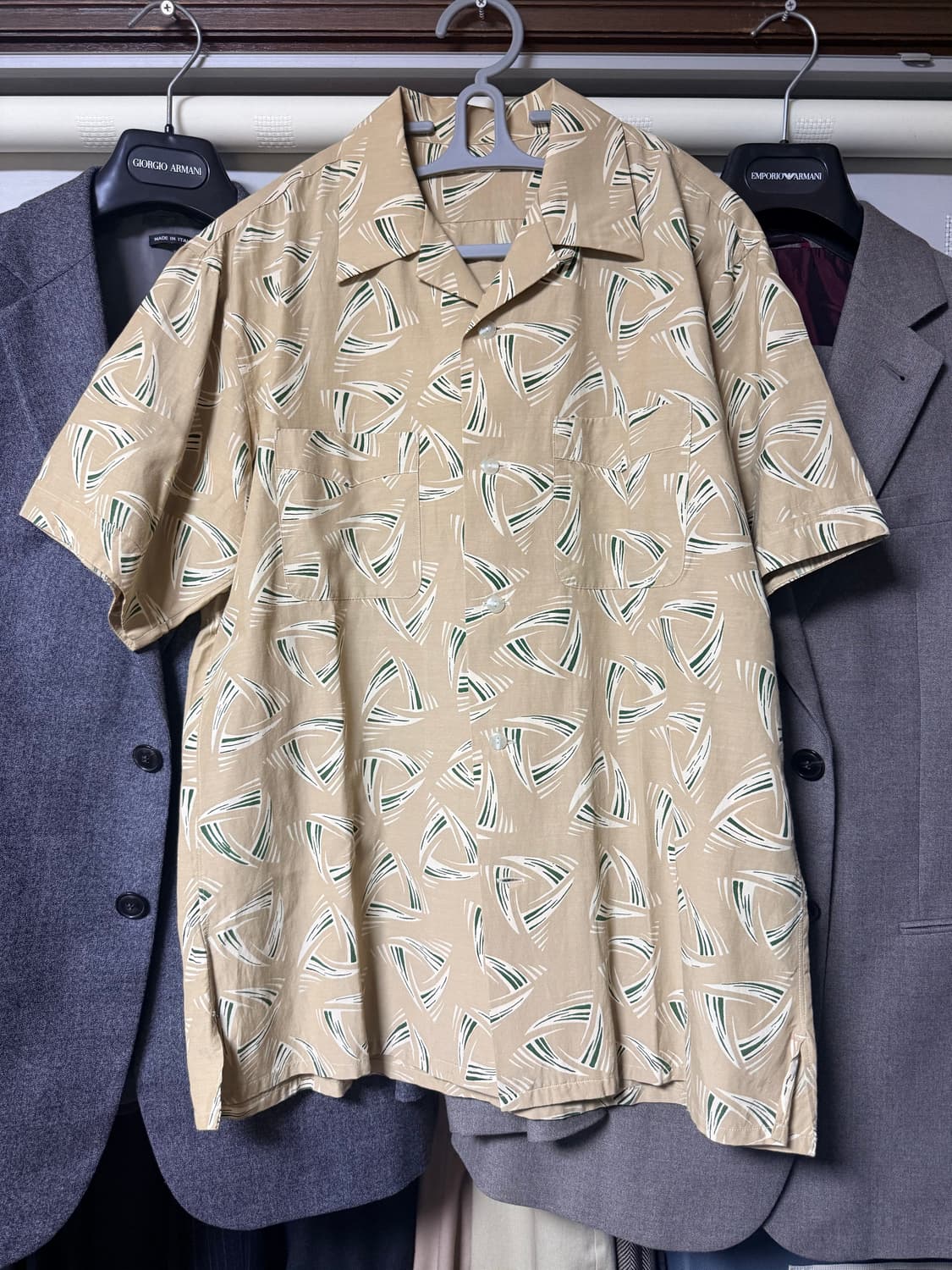 피그벨 오픈카라 반팔셔츠 상품이미지1