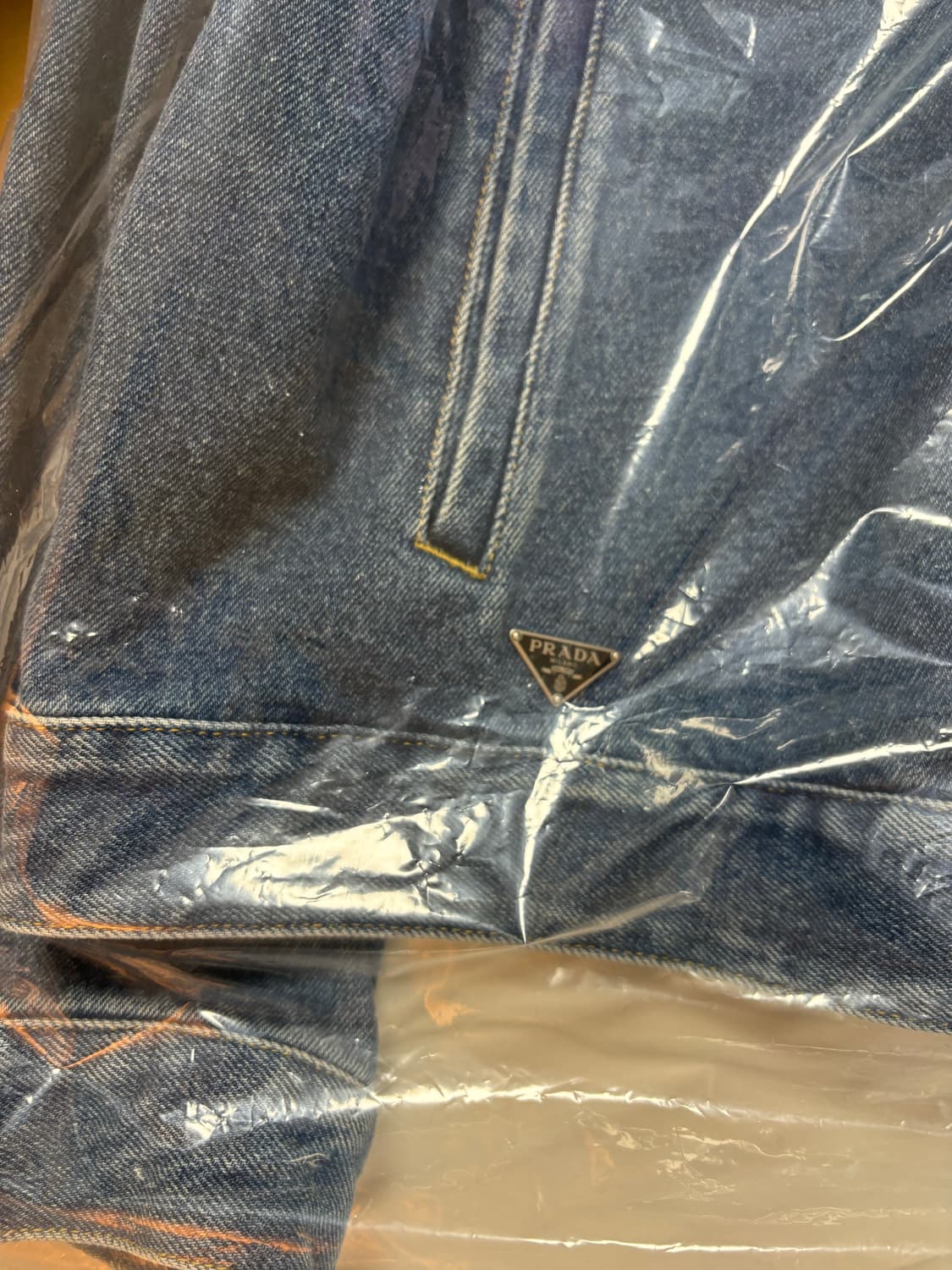 프라다 신상품 데님 블루종 사이즈 L 상품이미지4