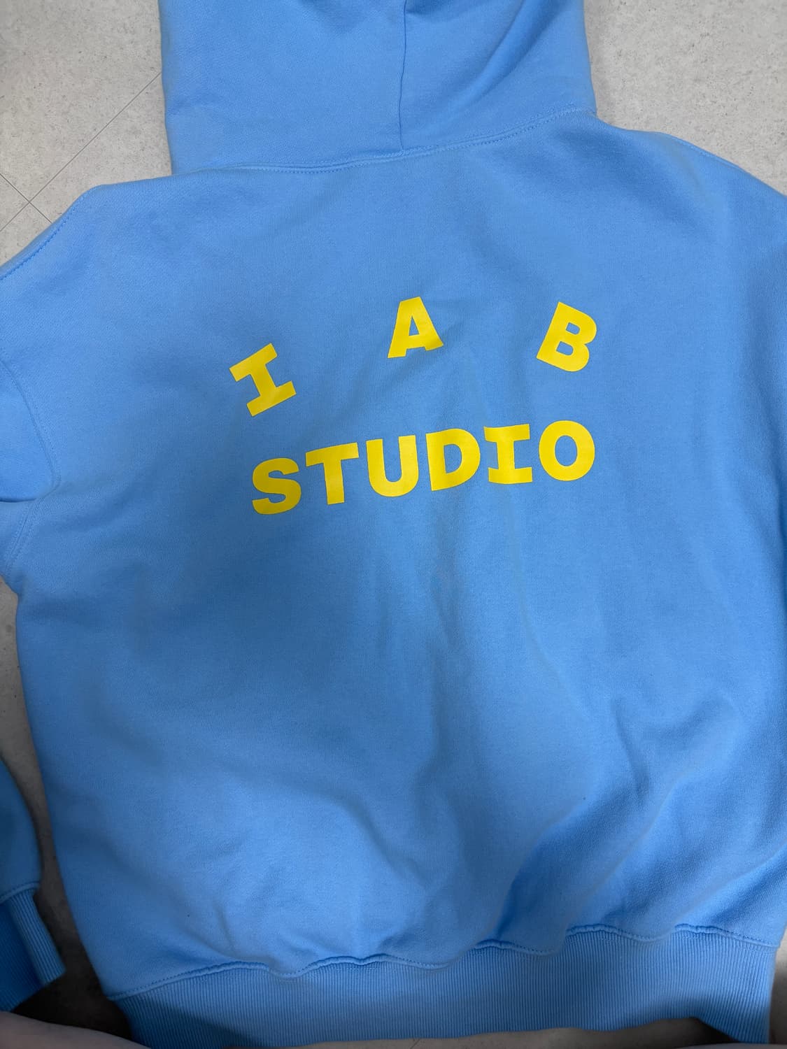 아이앱 스튜디오 후드 스카이 블루 레몬 M 사이즈 상품이미지3