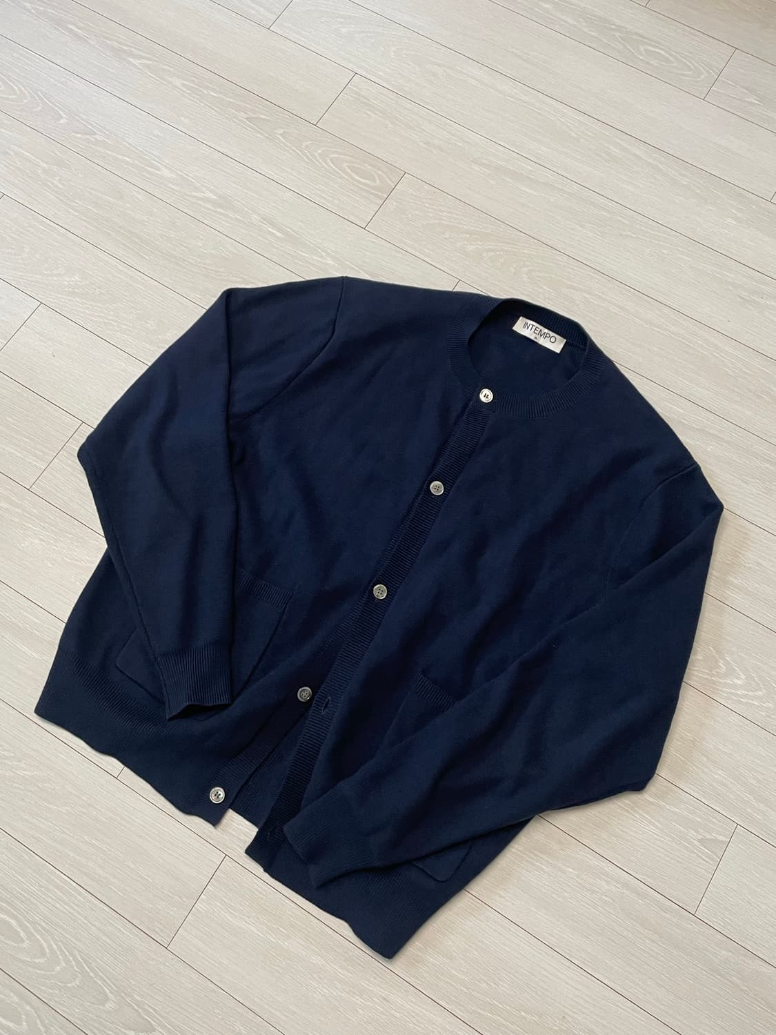 인템포무드 라운드 가디건 상품이미지1