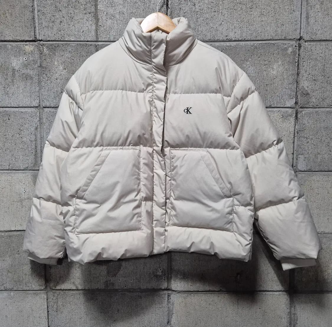 켈빈클라인 덕다운 패딩 아이보리 상품이미지2