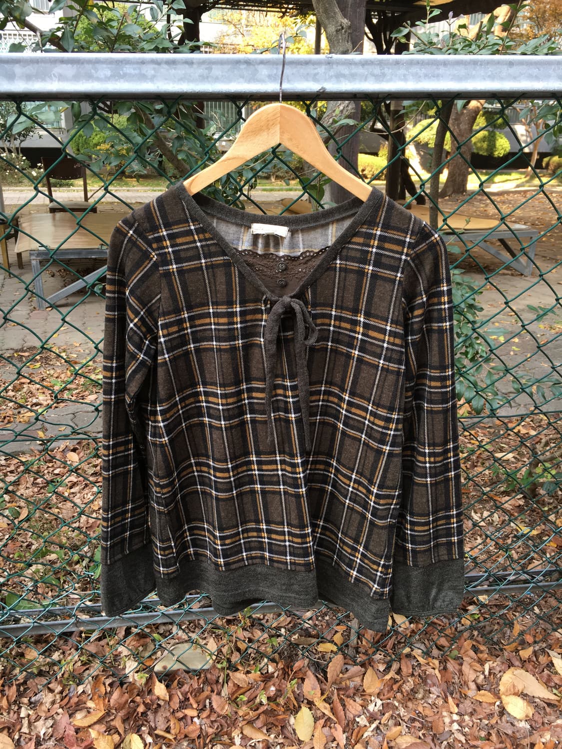 카키 체크 롱 슬리브 상품이미지1