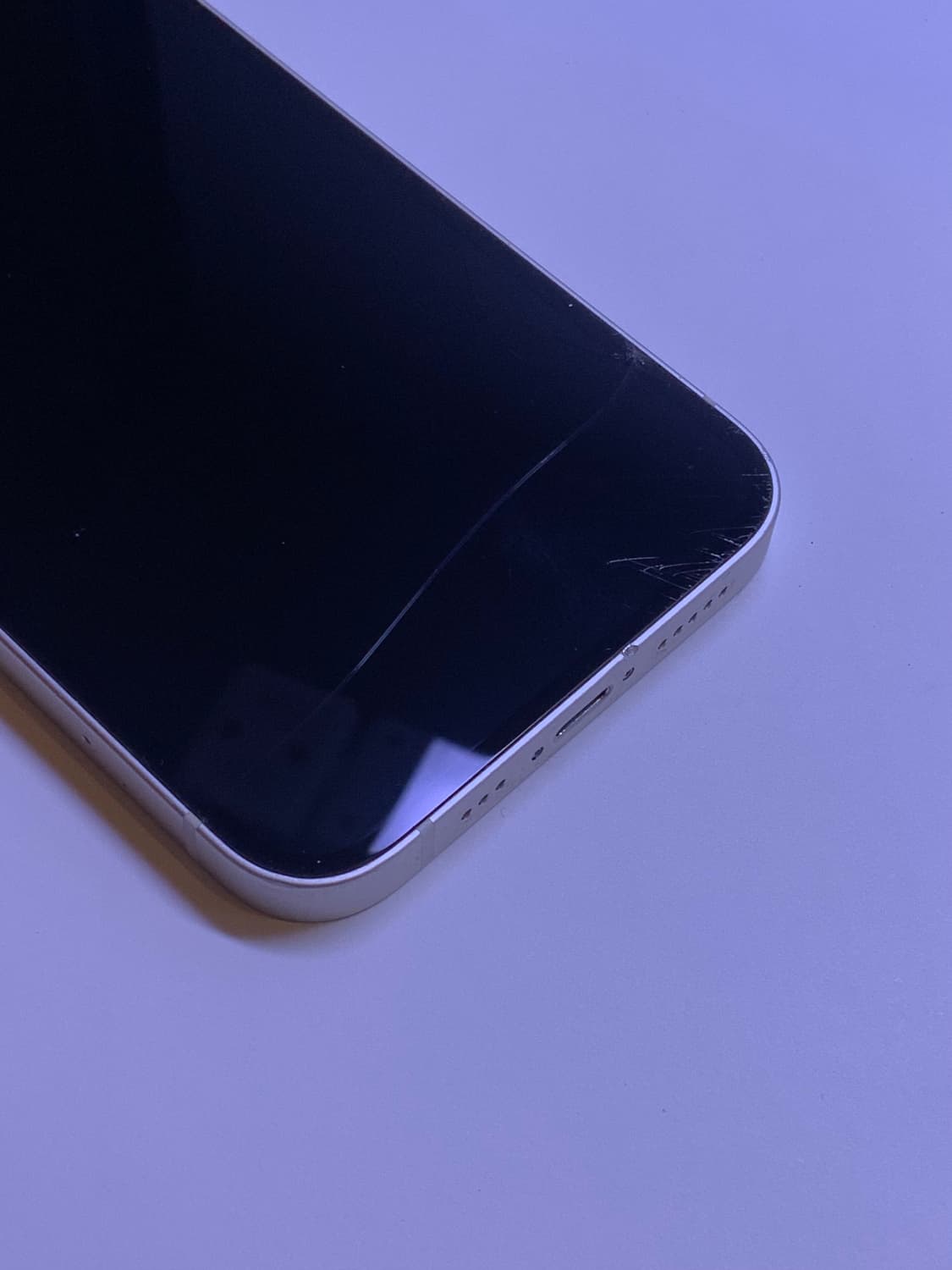 아이폰 13 화이트 128기가 배터리 효율 88% 상품이미지4