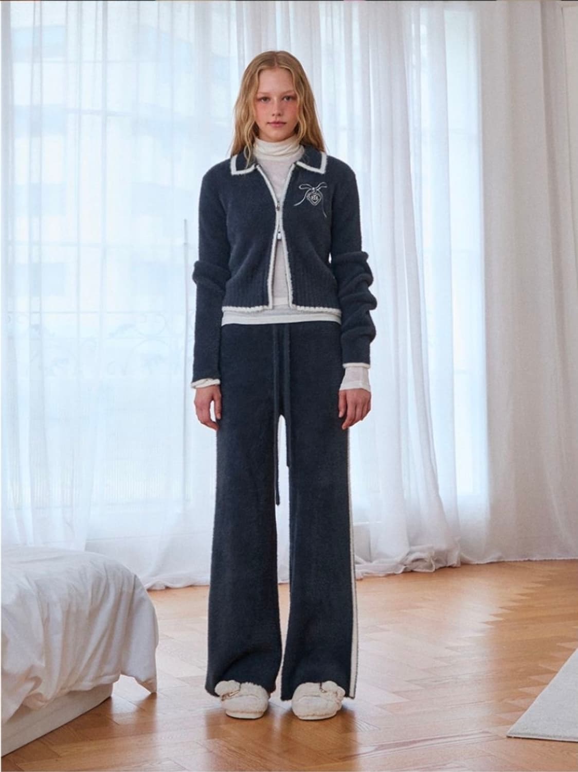 에고이스트 25ss 라인배색 니트 와이드 밴딩 팬츠 상품이미지7