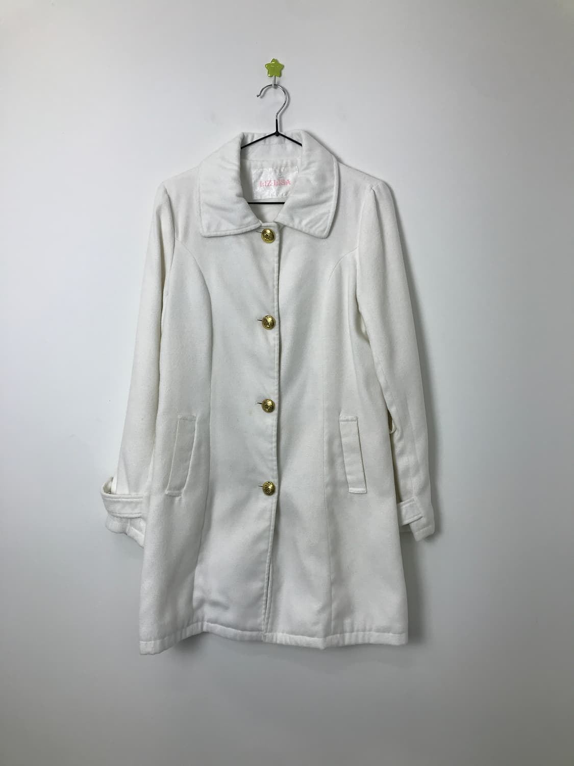 LIZ LISA Ivory Gold Button Embossed Coat 상품이미지3