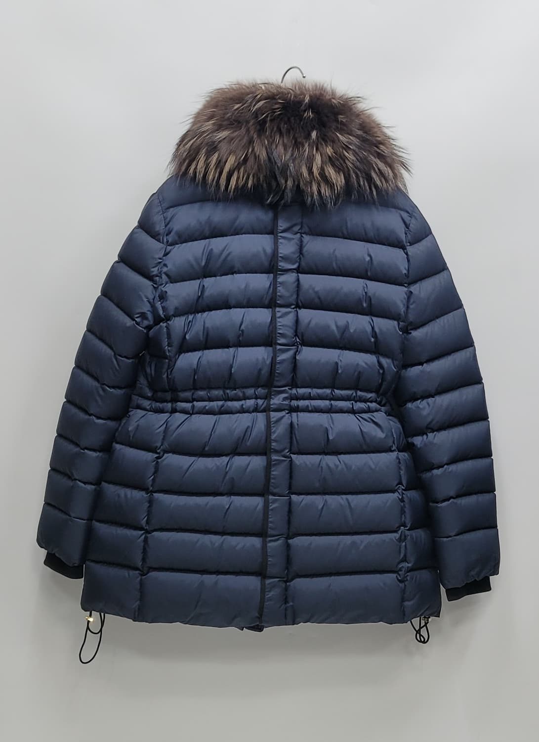 한섬 쥬시꾸띄르 구스 다운 패딩 / 여 S (82-94-160) 네이비
 상품이미지2