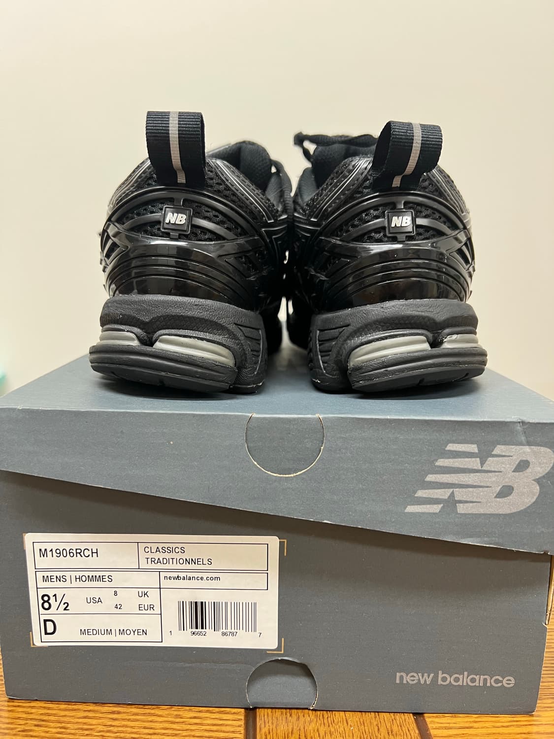 뉴발란스 1906R 블랙 실버 메탈릭 상품이미지5