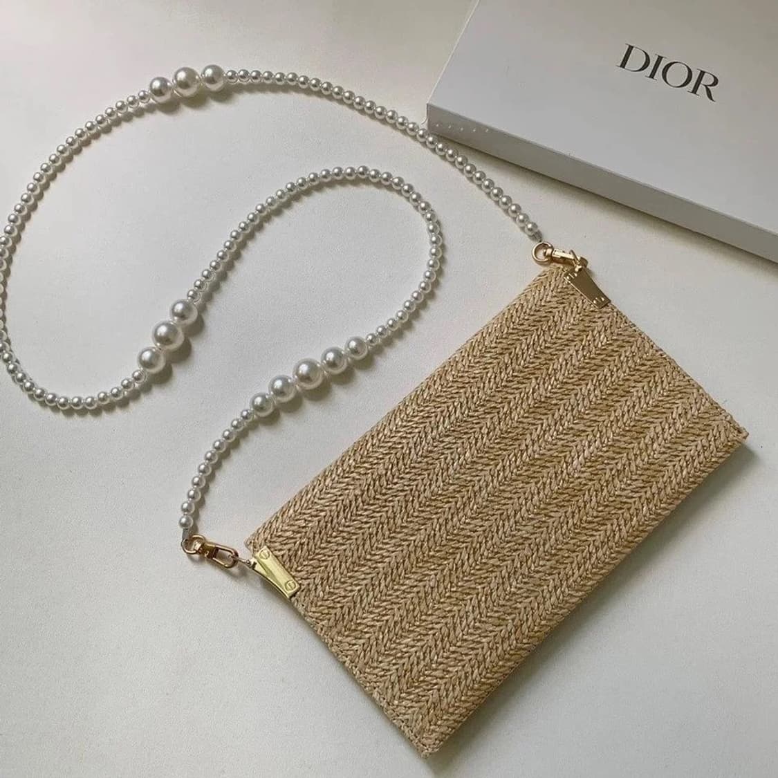 디올 라탄 진주 클러치백 상품이미지6