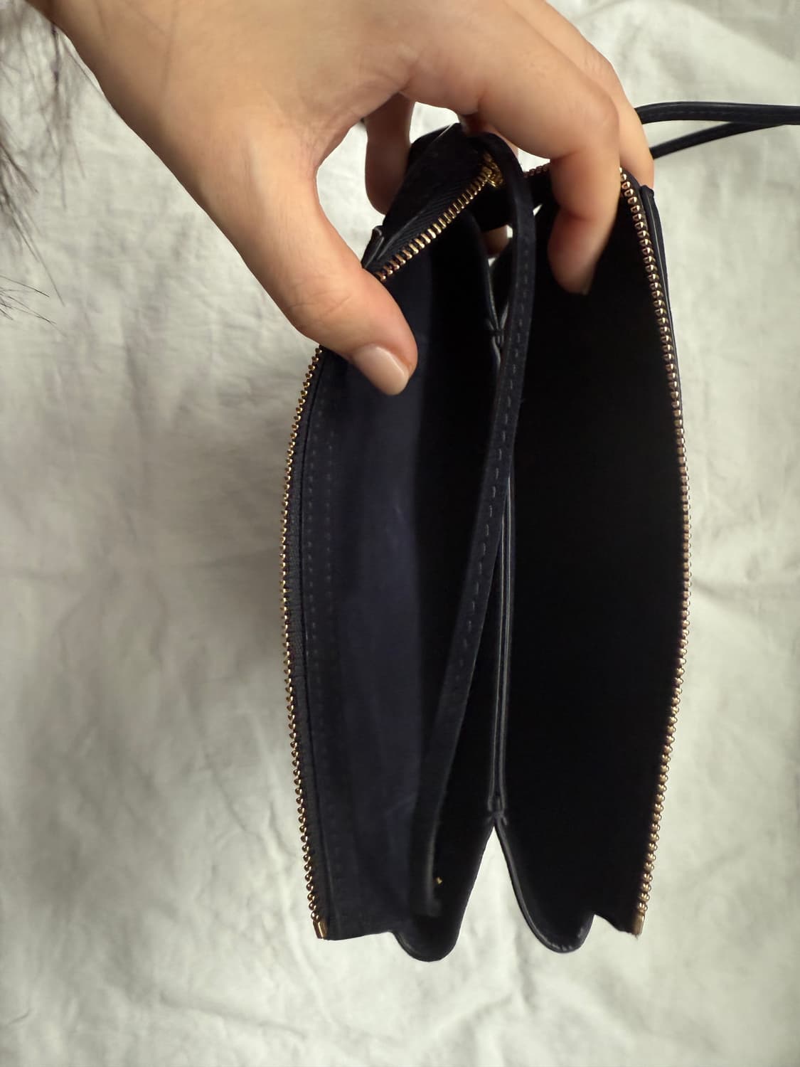 the row 더로우 스웨이드 크로스 백 상품이미지4