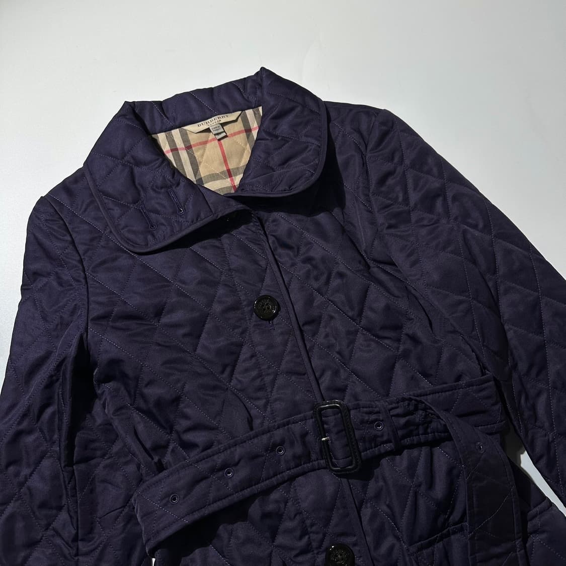 버버리 노바체크 라이닝 벨티드 퀼팅 자켓 상품이미지3
