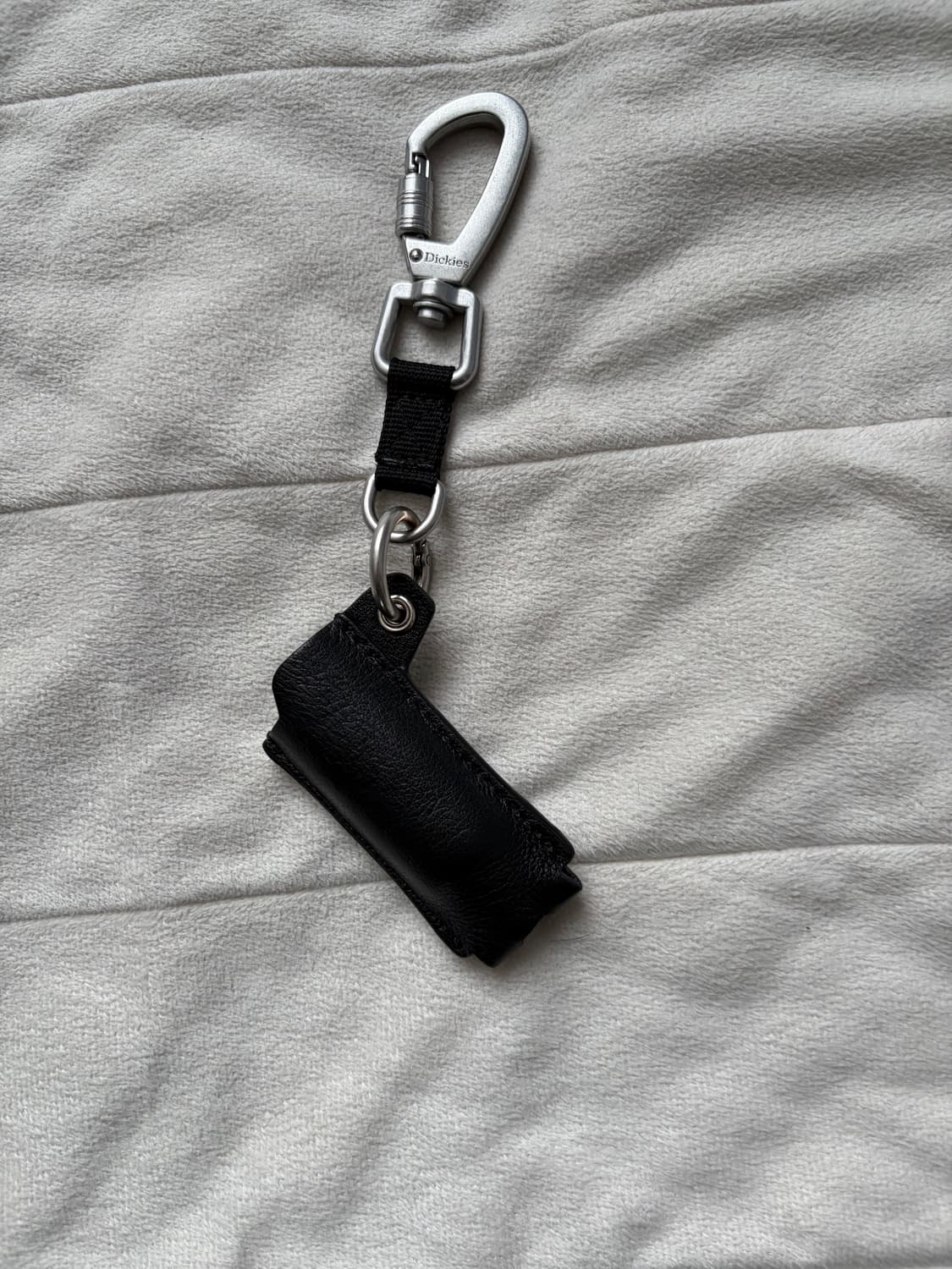 디키즈 카우 레더 라이터 케이스 키링 Black 상품이미지2