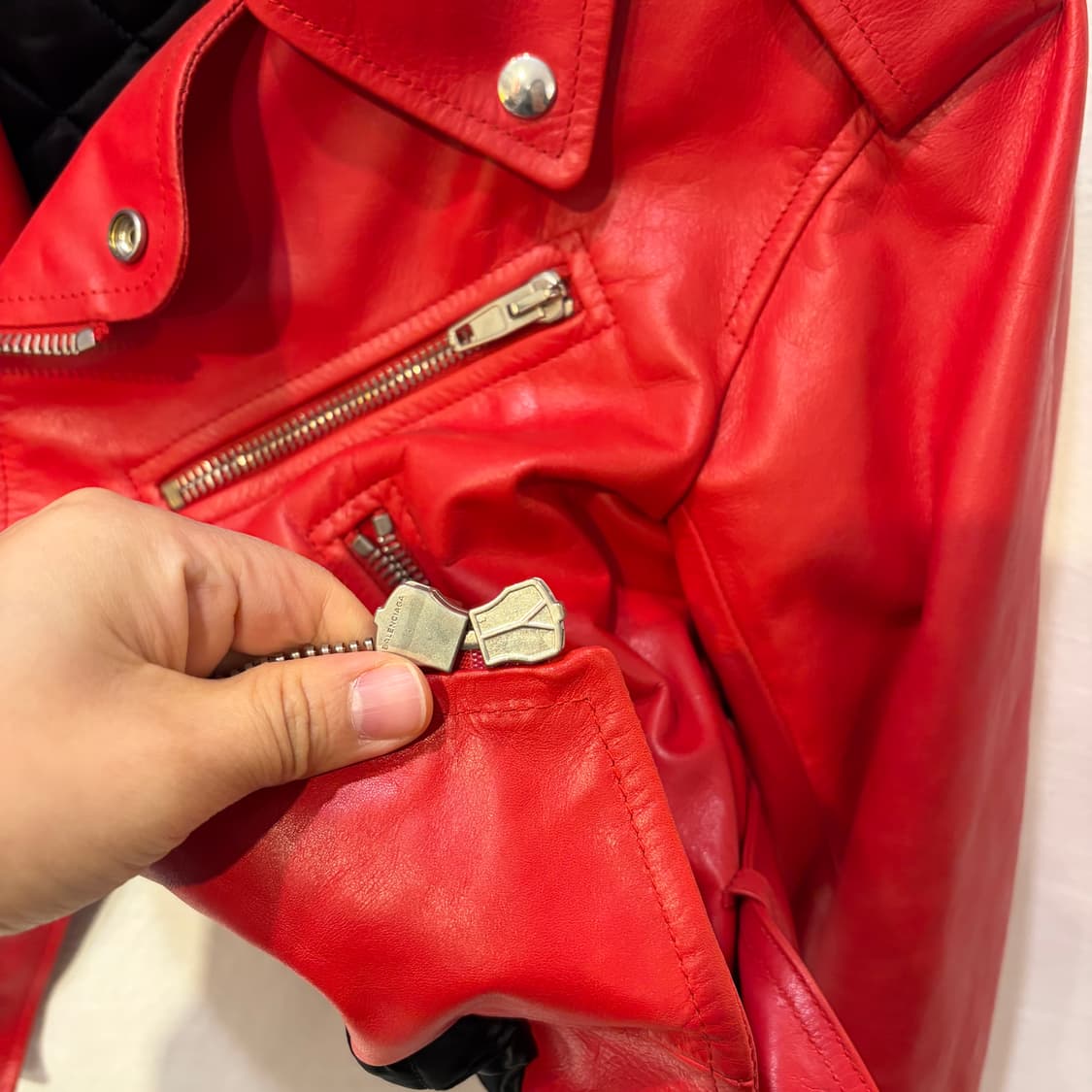 발렌시아가 레드 가죽 라이더 자켓 상품이미지9