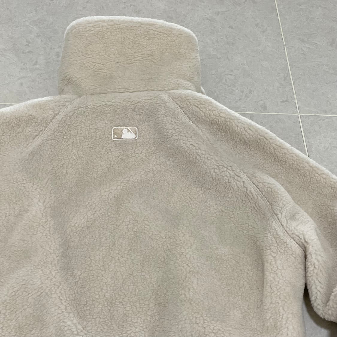 MLB 베이직 경량 크롭 후리스 점퍼  상품이미지6