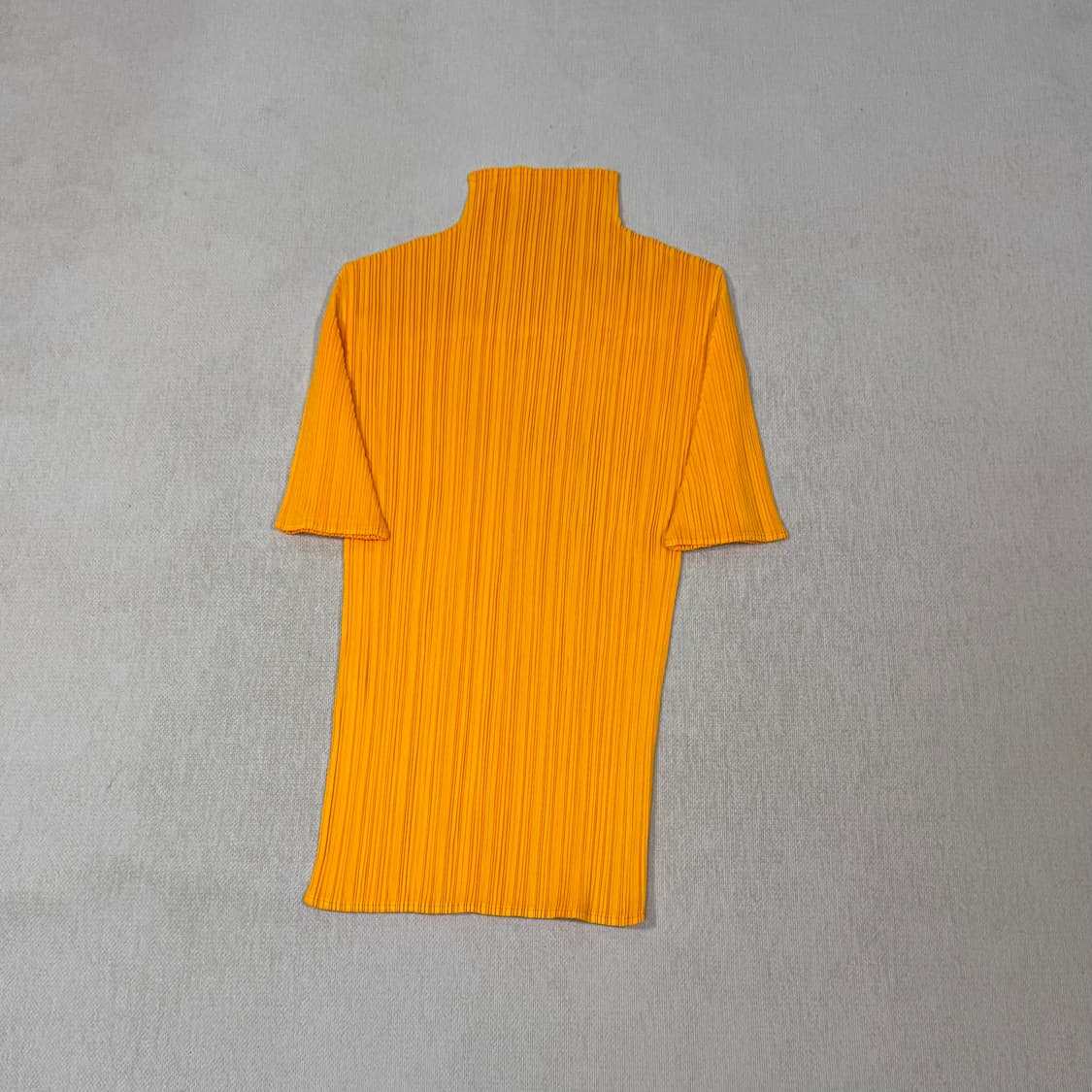 Pleats Please Yellow High Neck Cut Short 상품이미지4