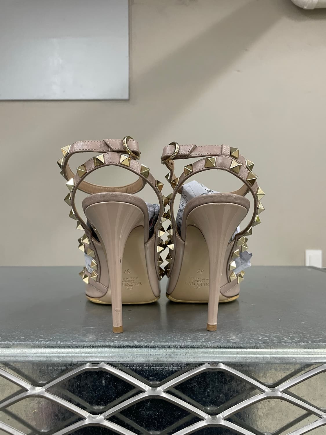 발렌티노 락스터드 슬링백 37 상품이미지3