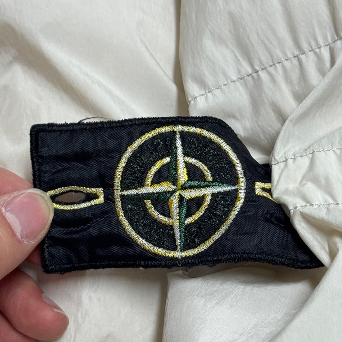 스톤아일랜드 가먼트 다이드 크림 크링클랩스 L 상품이미지4