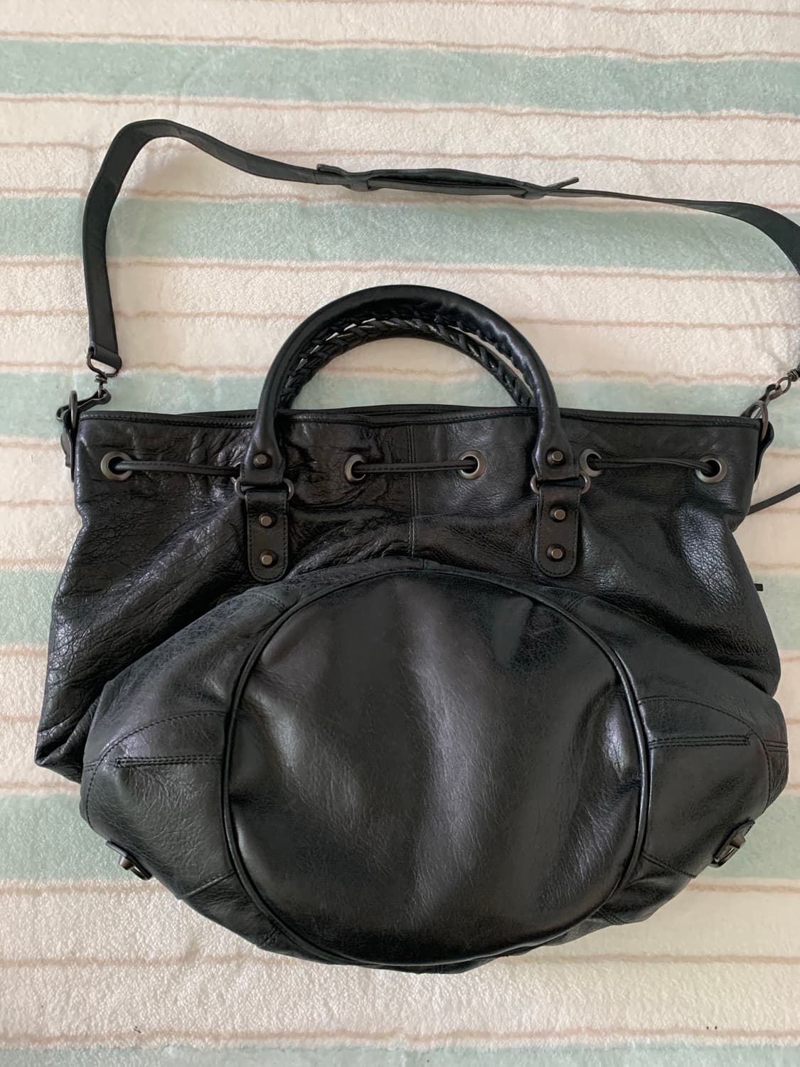 발렌시아가 모터백 블랙 상품이미지8