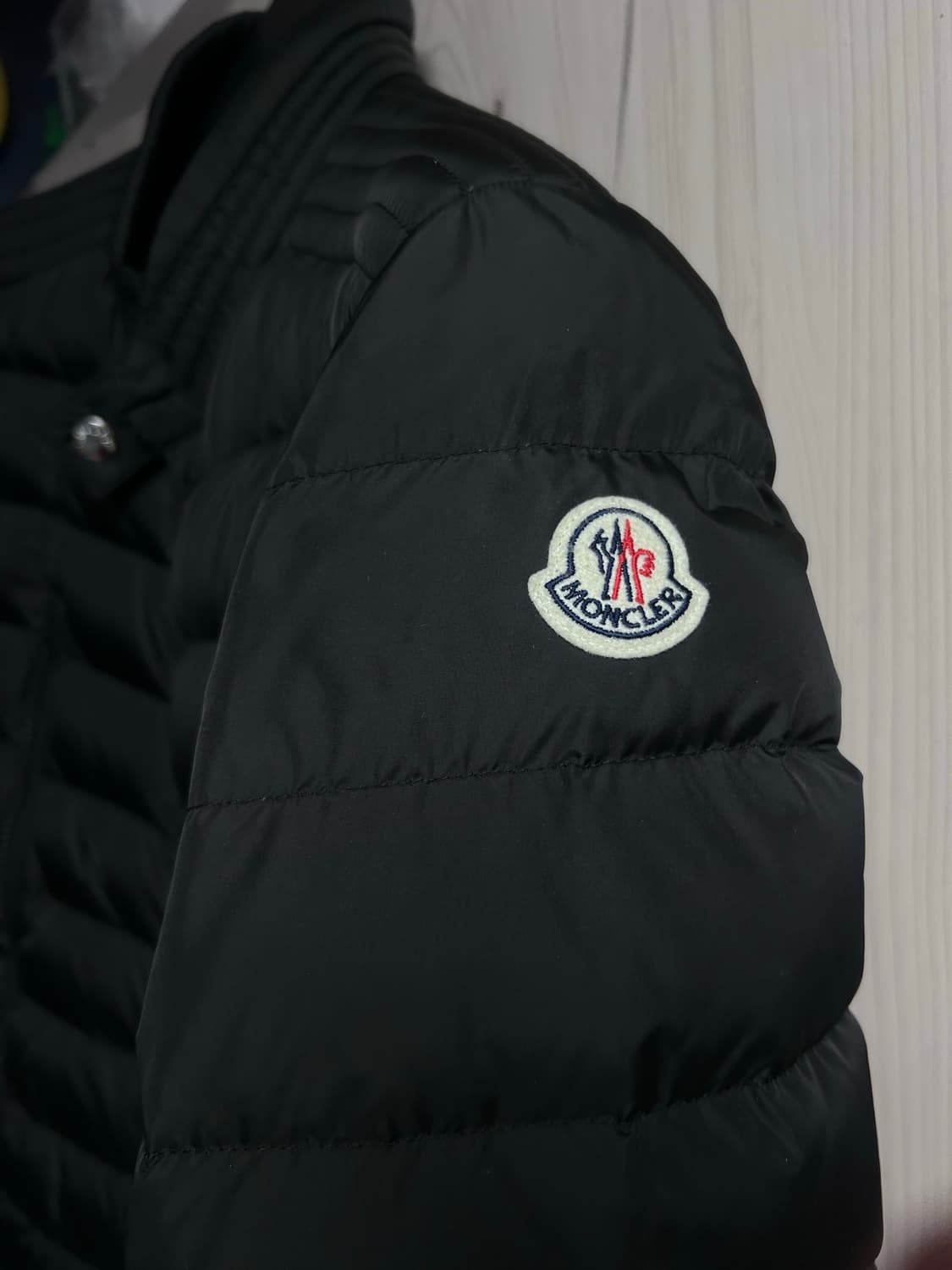 몽클레어 아미오 경량 상품이미지1