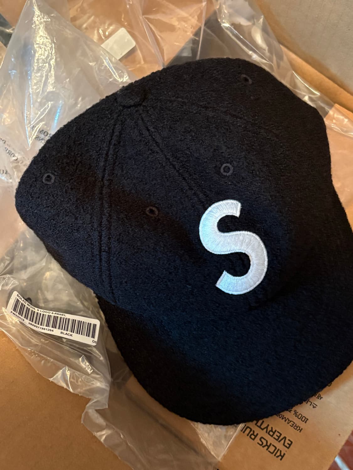 슈프림 보일드 울 S 로고 6-패널 캡 블랙 - 22FW 상품이미지2